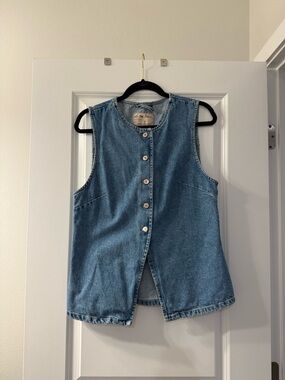 We The Free Light Blue Denim Button-Front Sleeveless Top